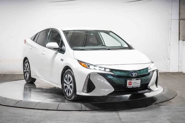 Thumbnail: 2018 Toyota Prius Prime - 6