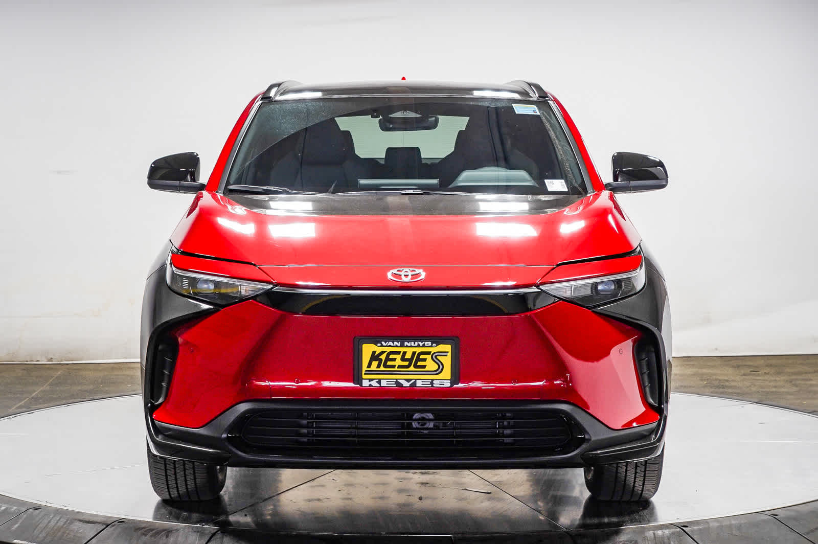 Thumbnail: 2025 Toyota bZ4X - 2