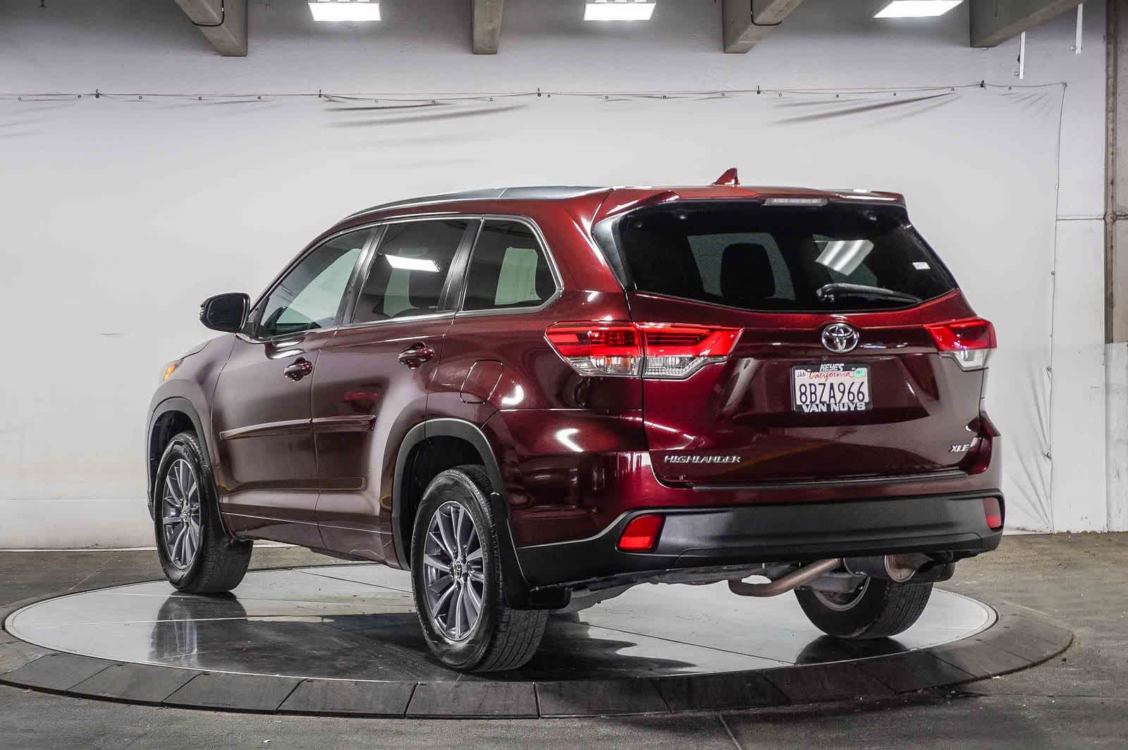Thumbnail: 2018 Toyota Highlander - 2