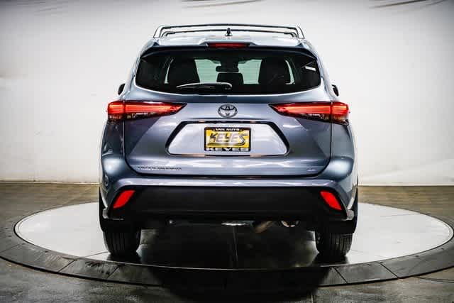 2022 Toyota Highlander LE 4