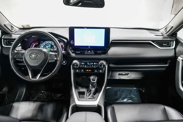 Thumbnail: 2023 Toyota RAV4 - 8