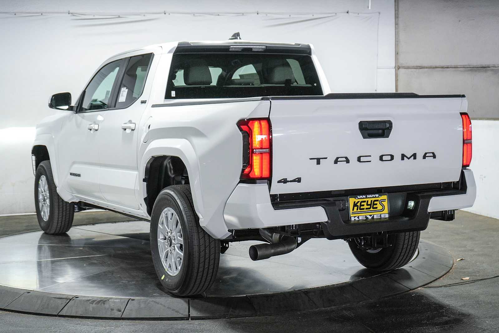 2025 Toyota Tacoma SR5 2