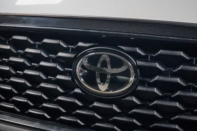 Thumbnail: 2022 Toyota Corolla Cross - 8