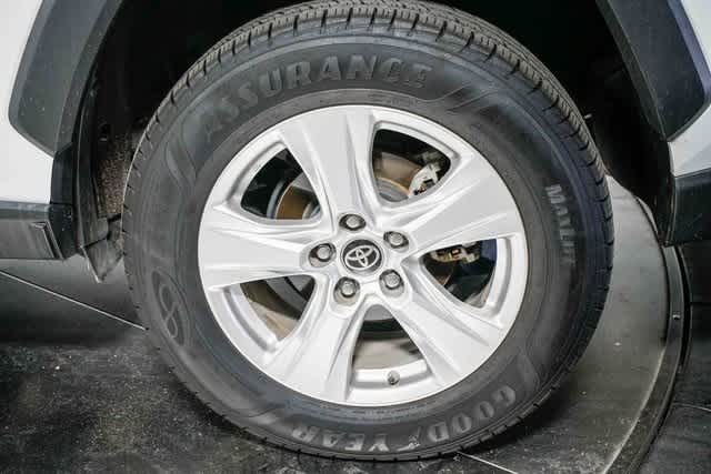 Thumbnail: 2021 Toyota RAV4 - 10