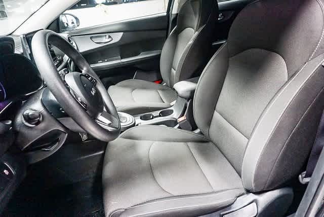 Thumbnail: 2023 Kia Forte - 17