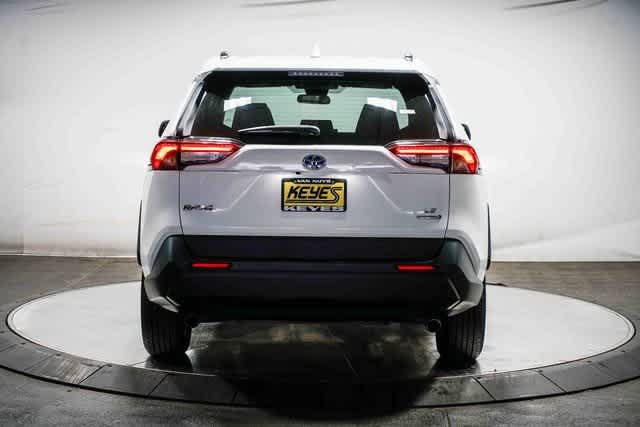 Thumbnail: 2021 Toyota RAV4 - 3