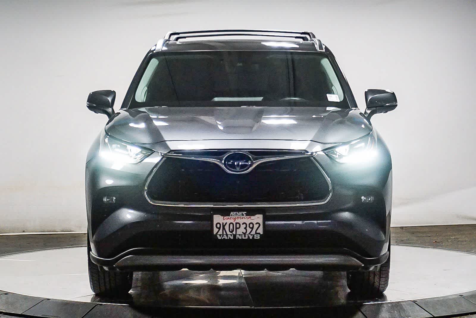 Thumbnail: 2023 Toyota Highlander - 6