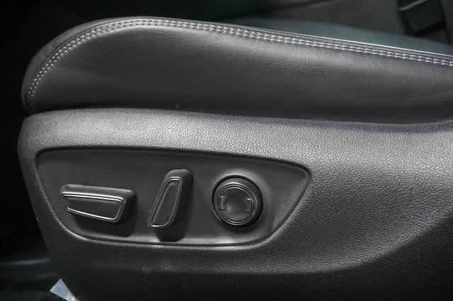 Thumbnail: 2023 Toyota RAV4 - 22