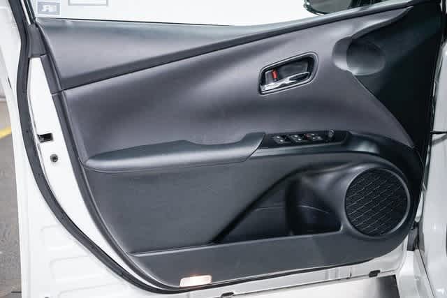 2017 Toyota Prius Four 20