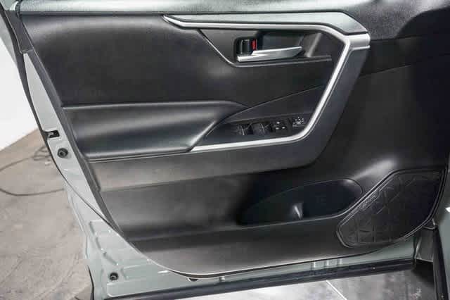 Thumbnail: 2023 Toyota RAV4 - 23