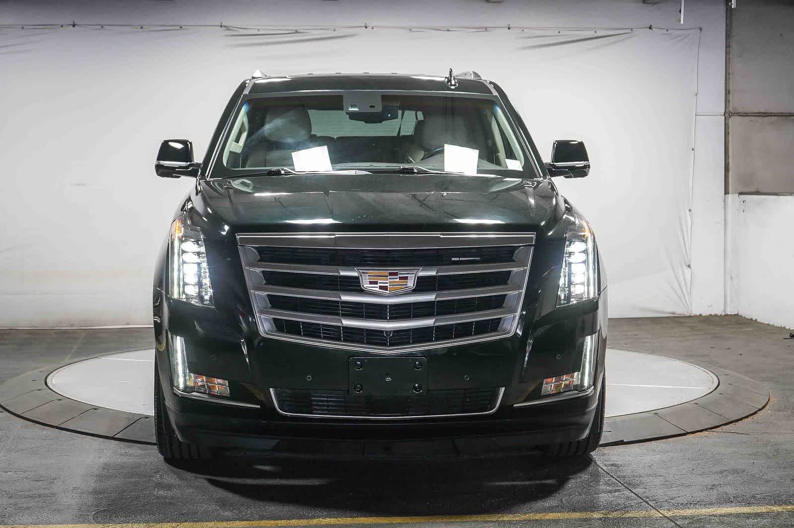 Thumbnail: 2016 Cadillac Escalade - 3