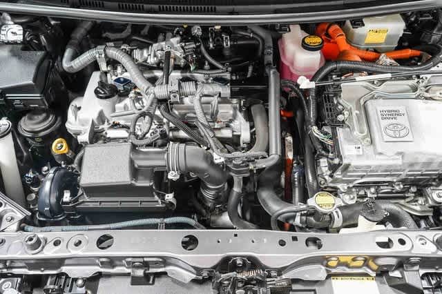 Thumbnail: 2012 Toyota Prius c - 26