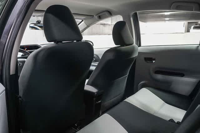 Thumbnail: 2012 Toyota Prius c - 18