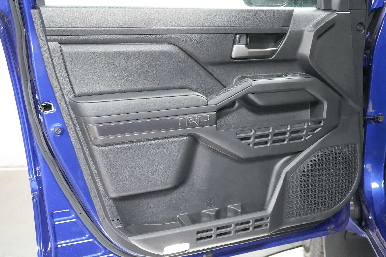Thumbnail: 2025 Toyota Tacoma - 42