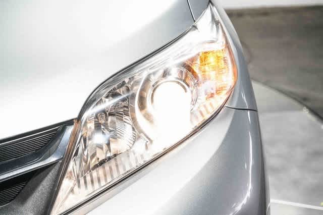 Thumbnail: 2019 Toyota Sienna - 8