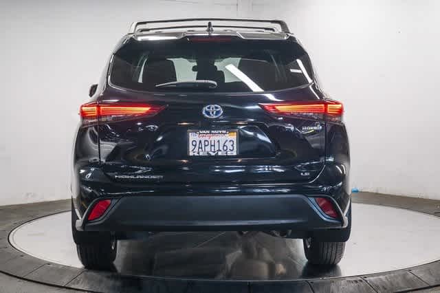 Thumbnail: 2022 Toyota Highlander - 4