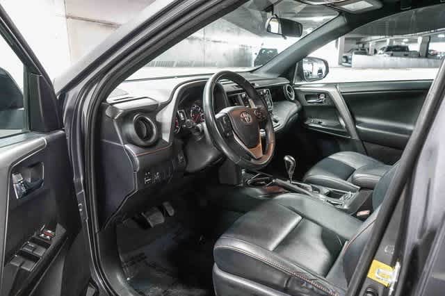 Thumbnail: 2016 Toyota RAV4 - 18