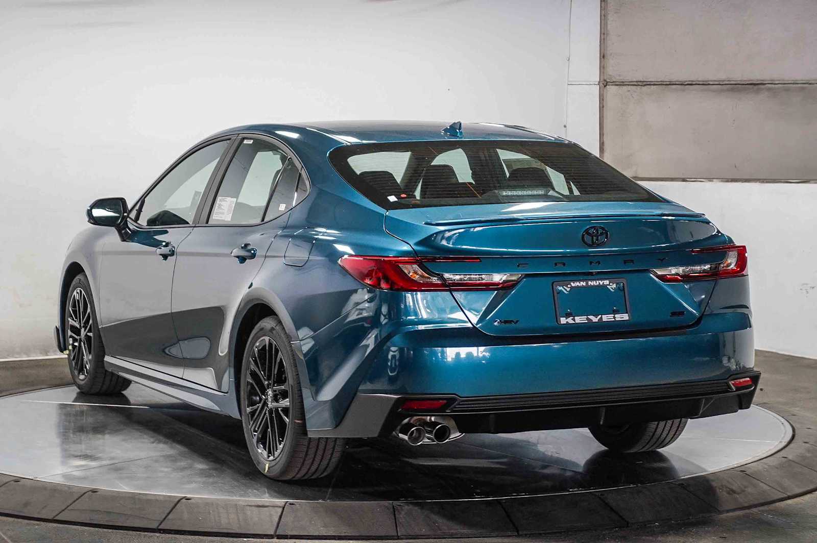 Thumbnail: 2025 Toyota Camry - 6