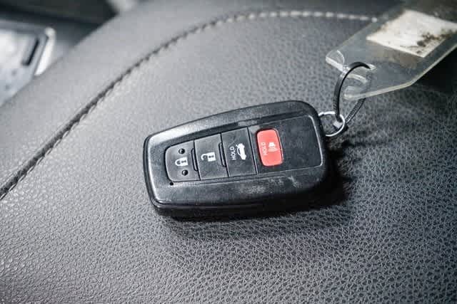 2018 Toyota Camry XSE 27