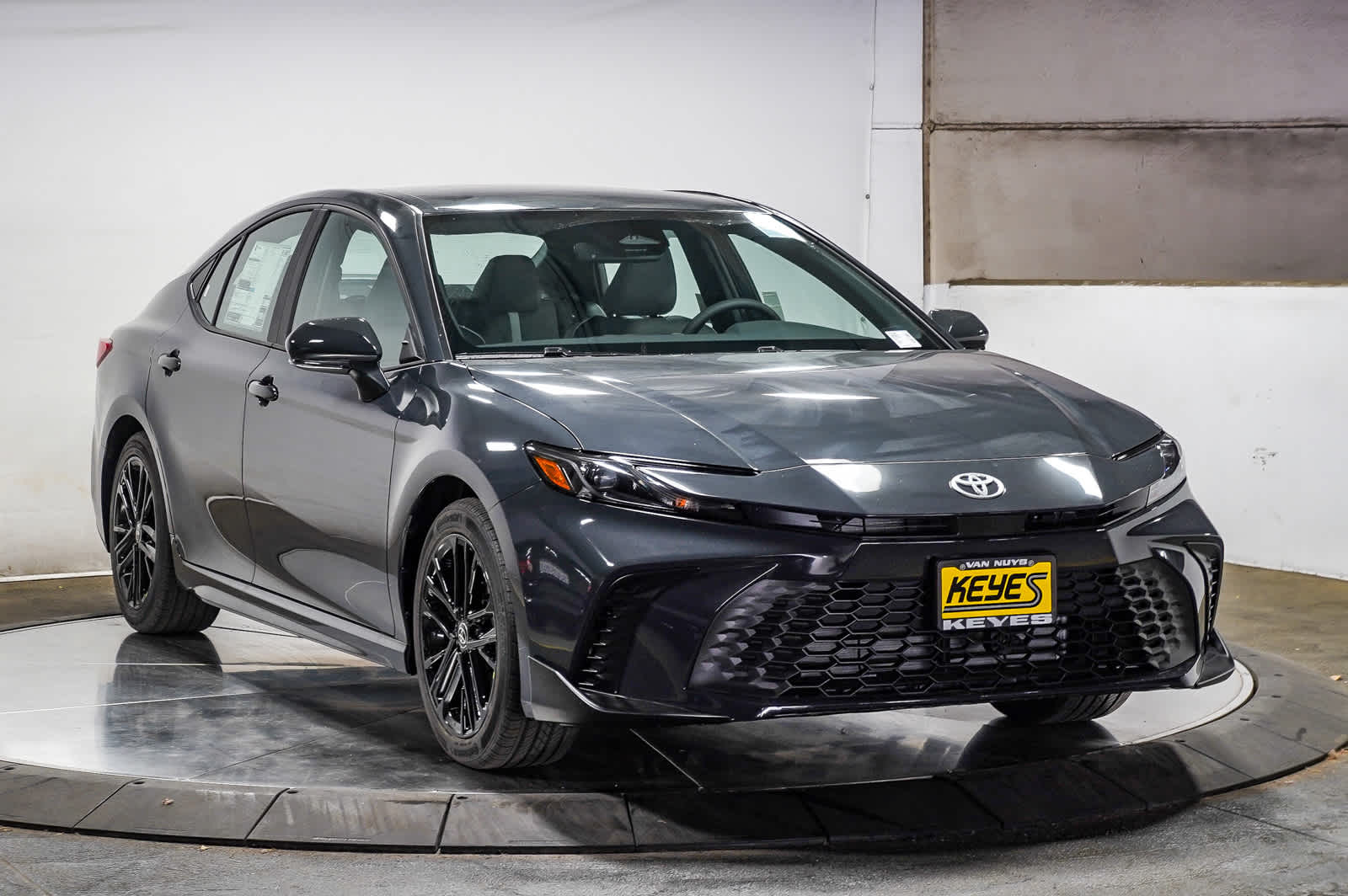 Thumbnail: 2025 Toyota Camry - 3