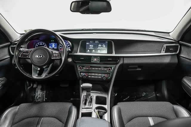 Thumbnail: 2019 Kia Optima - 12