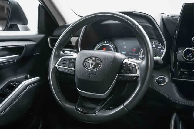 2023 Toyota Highlander XLE 16