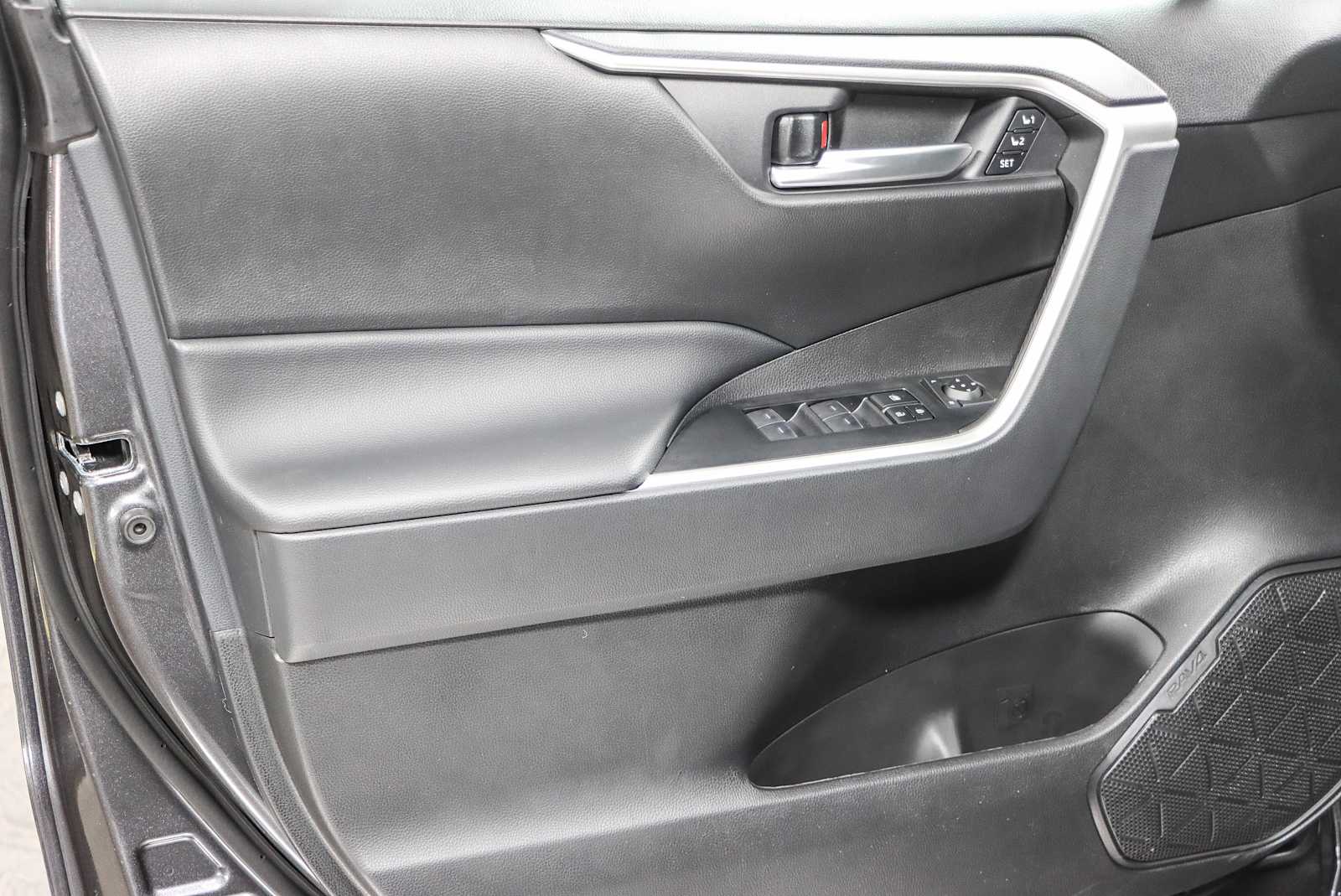 Thumbnail: 2025 Toyota RAV4 - 23