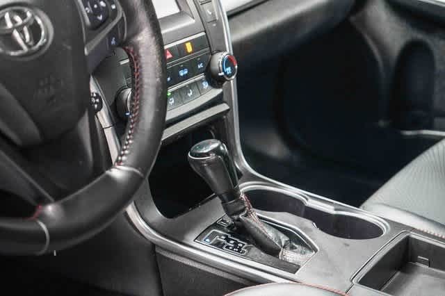 Thumbnail: 2017 Toyota Camry - 24