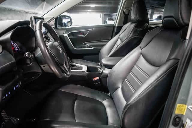 Thumbnail: 2022 Toyota RAV4 - 18