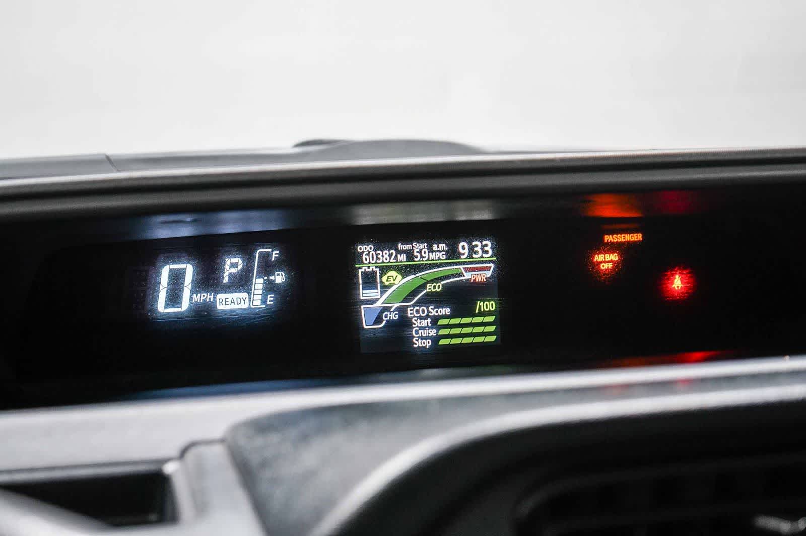 Thumbnail: 2016 Toyota Prius c - 25