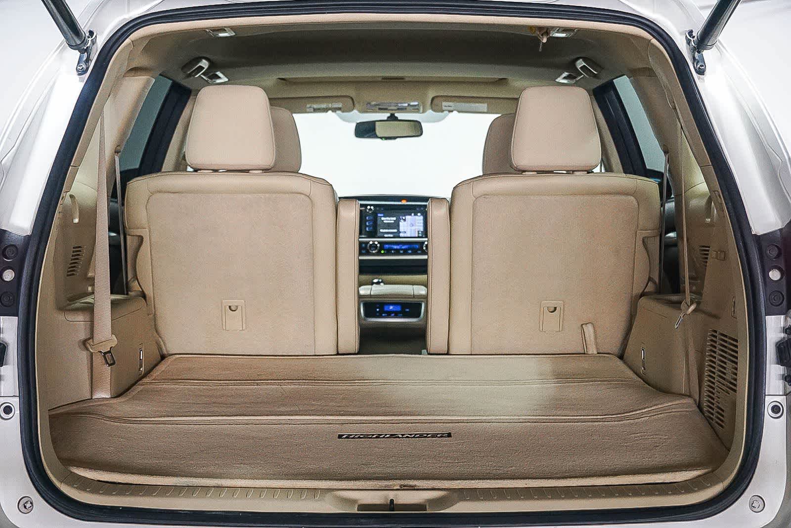 Thumbnail: 2015 Toyota Highlander - 28