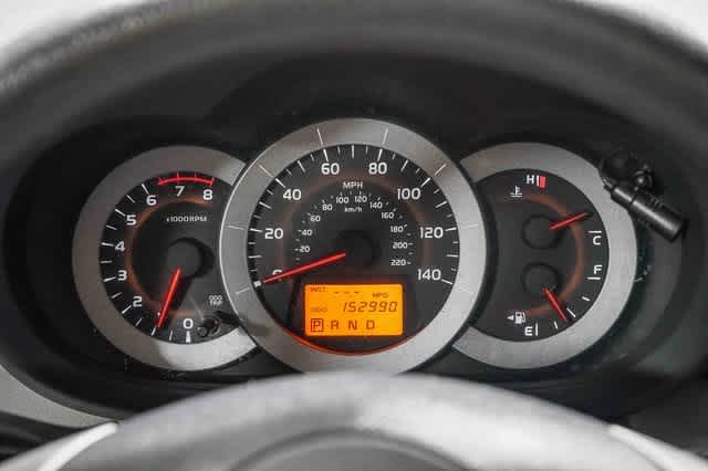 Thumbnail: 2012 Toyota RAV4 - 25
