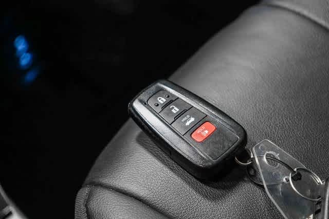 Thumbnail: 2022 Toyota Camry - 30