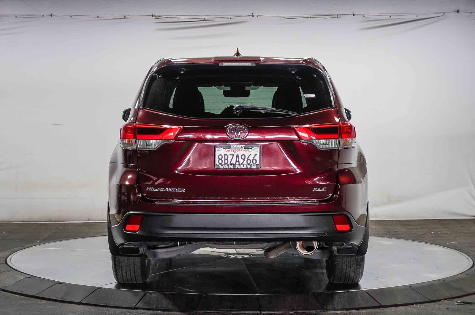 Thumbnail: 2018 Toyota Highlander - 3