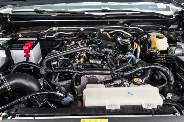 2025 Toyota Tacoma SR5 28