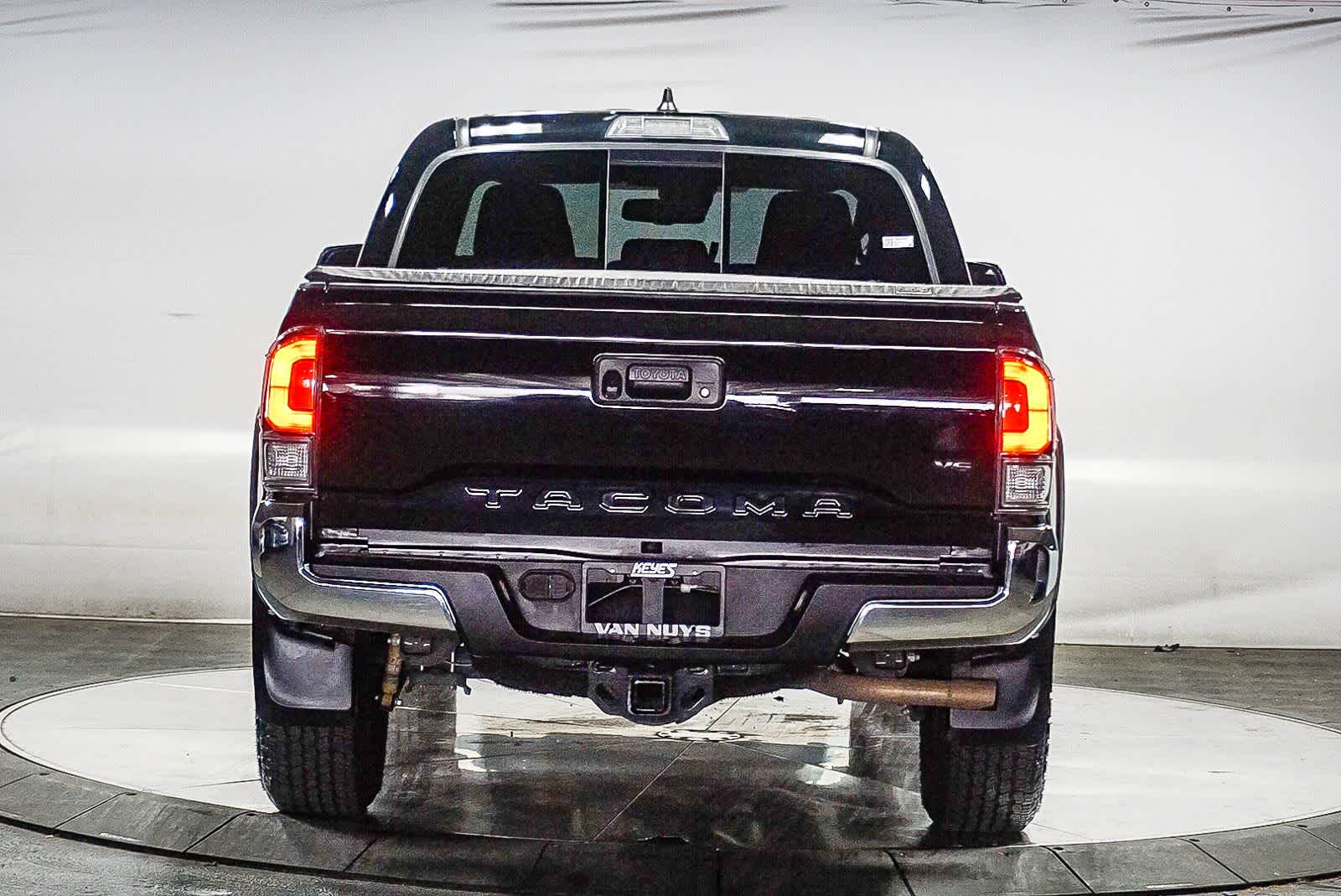 Thumbnail: 2023 Toyota Tacoma - 10