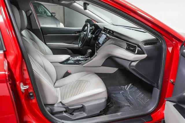 Thumbnail: 2020 Toyota Camry - 17