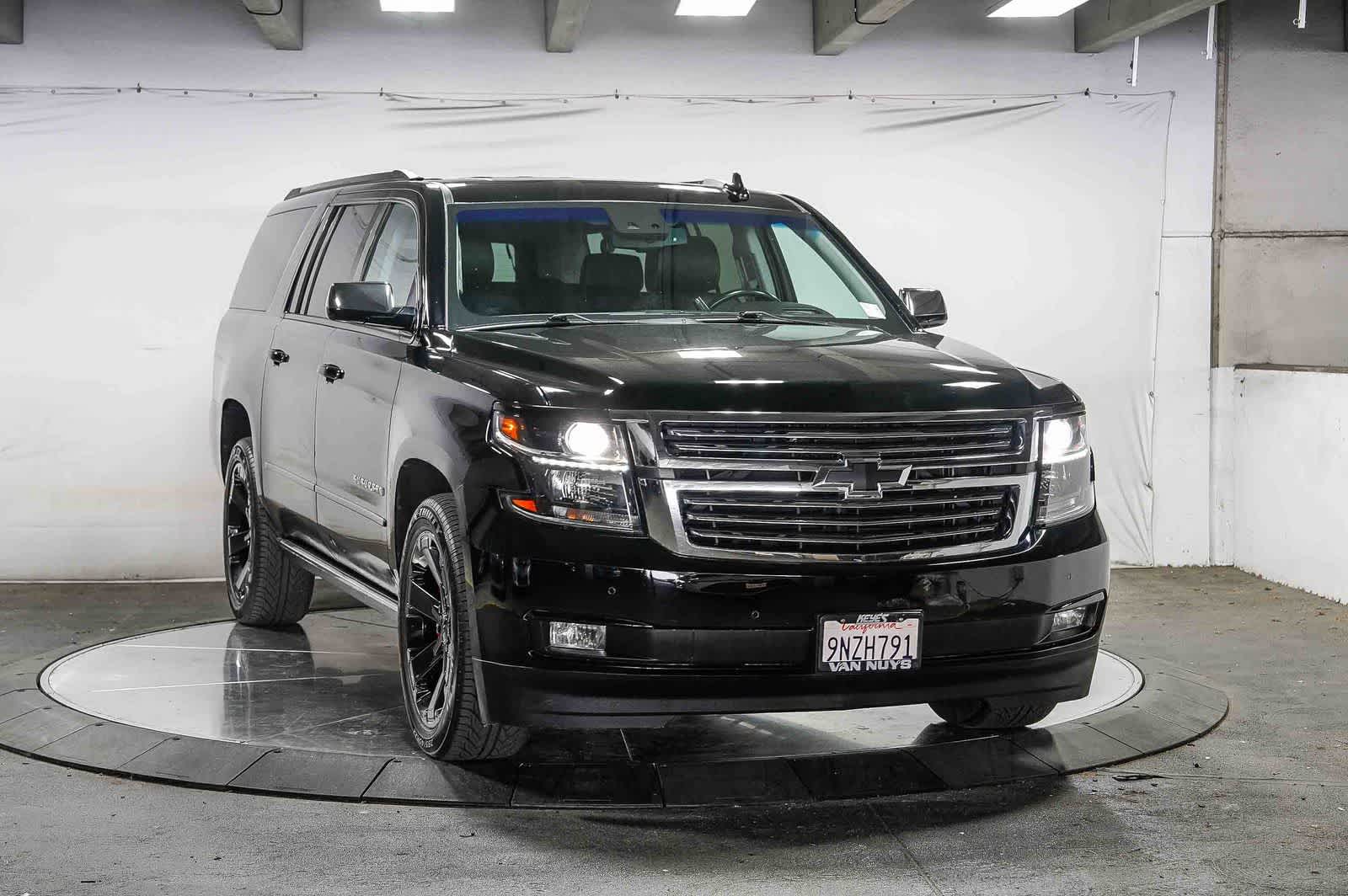 Thumbnail: 2018 Chevrolet Suburban - 5