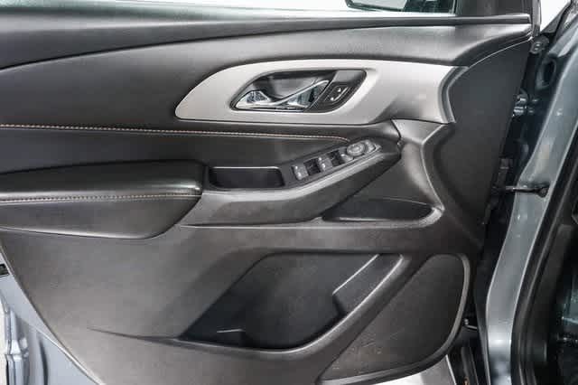 Thumbnail: 2020 Chevrolet Traverse - 22