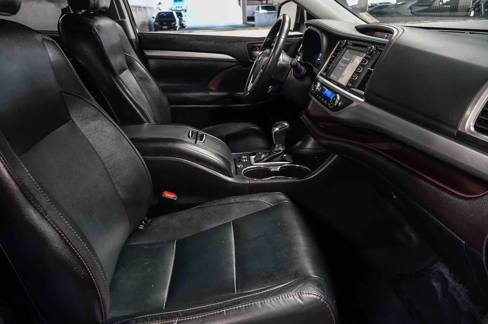 Thumbnail: 2018 Toyota Highlander - 19