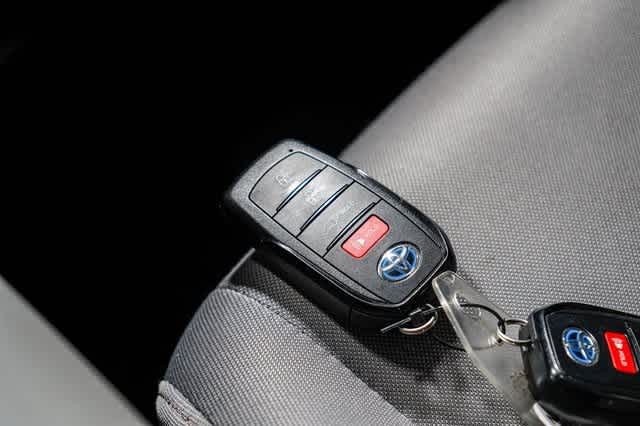 Thumbnail: 2022 Toyota Venza - 29