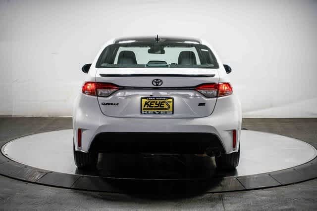 Thumbnail: 2023 Toyota Corolla - 4