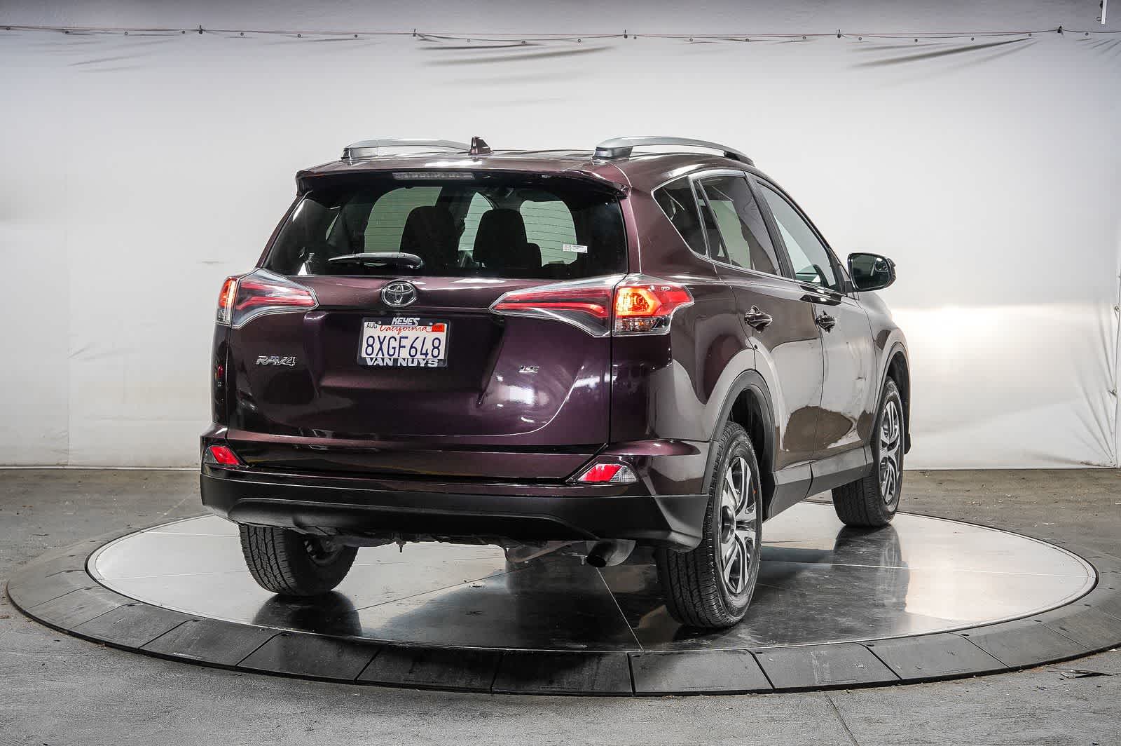 Thumbnail: 2017 Toyota RAV4 - 5