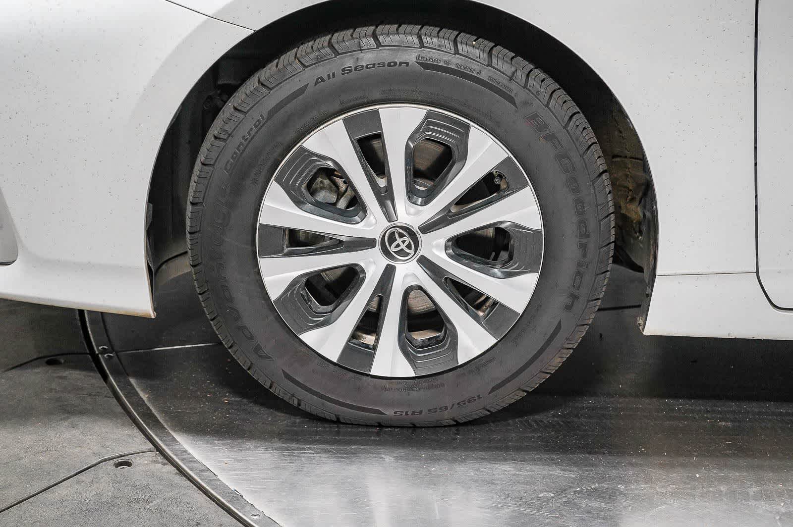 Thumbnail: 2021 Toyota Prius Prime - 10