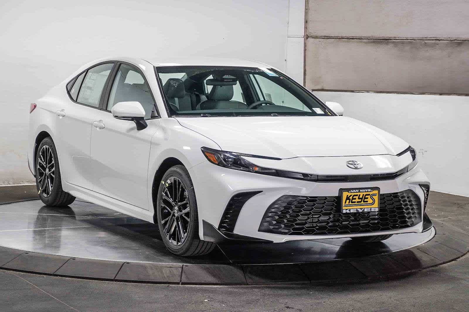 Thumbnail: 2026 Toyota Camry - 3