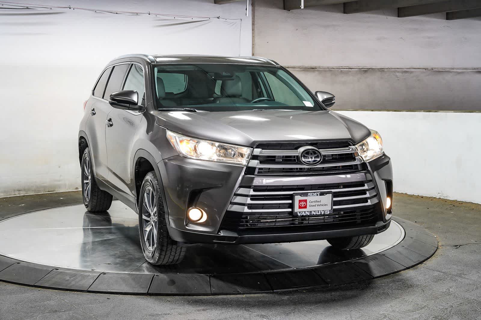 Thumbnail: 2019 Toyota Highlander - 2