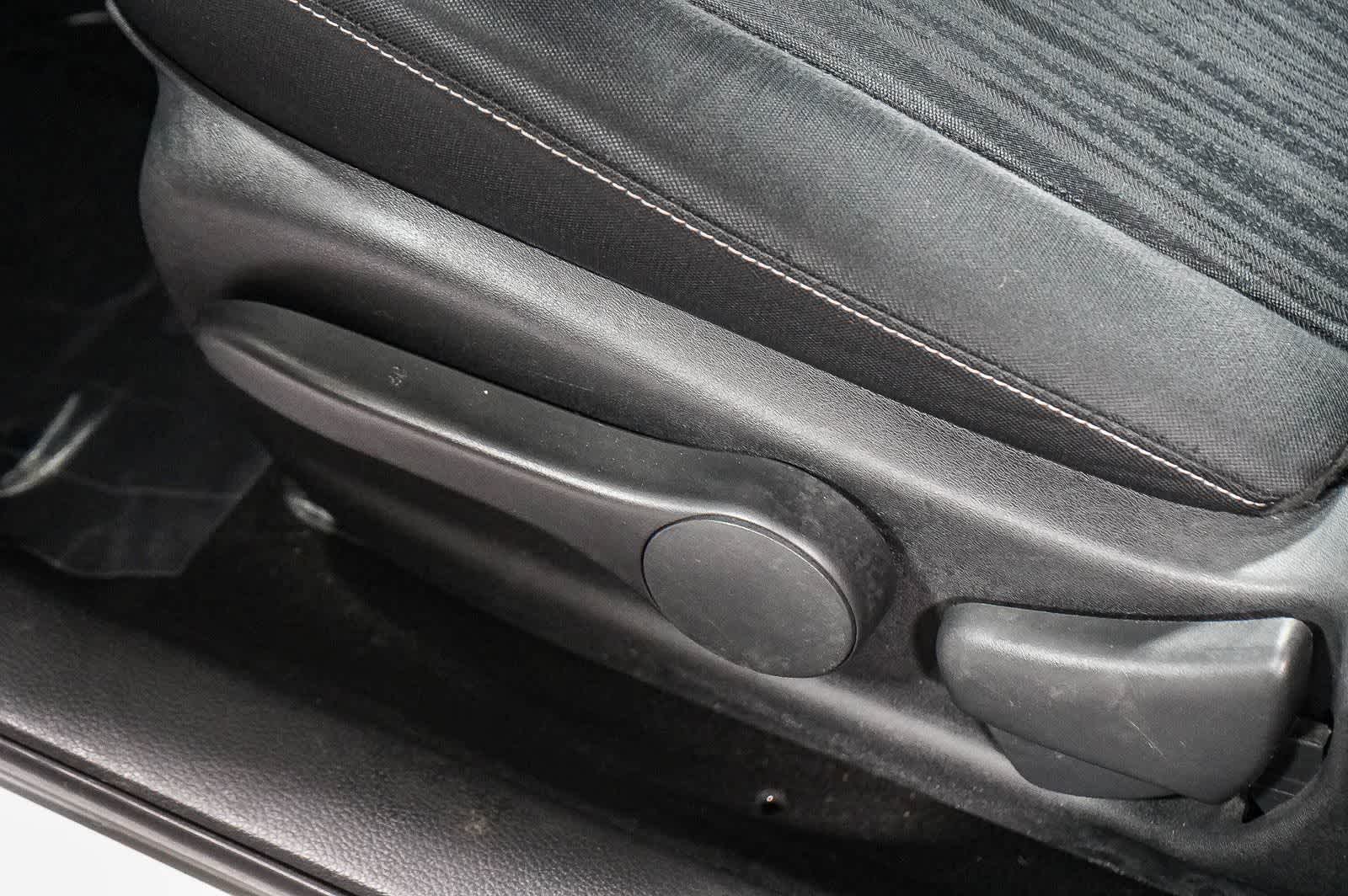 Thumbnail: 2016 Nissan Sentra - 22