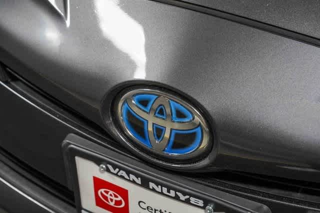 Thumbnail: 2017 Toyota Prius - 9
