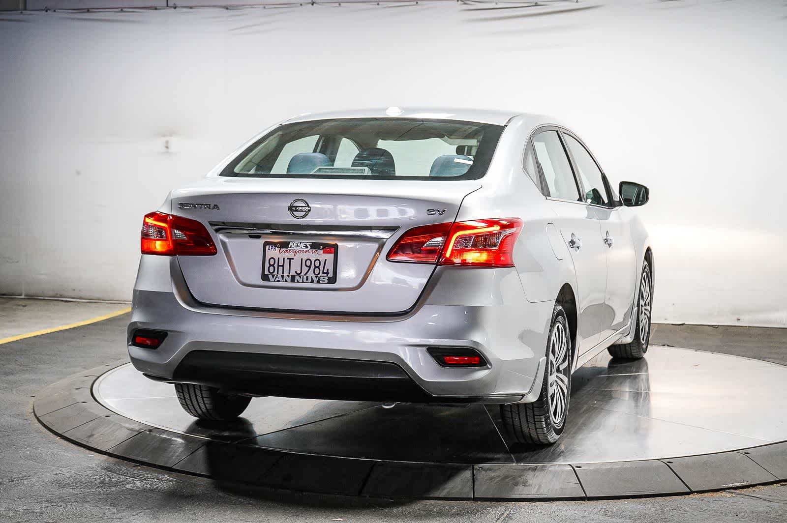 Thumbnail: 2016 Nissan Sentra - 6