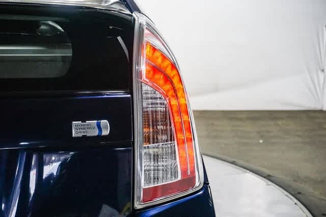 Thumbnail: 2015 Toyota Prius - 13